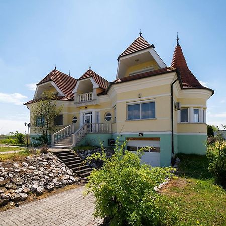 Orkeny Elite Boutique Villa Oerkeny מראה חיצוני תמונה